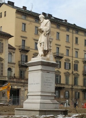 Michele Auteri-Pomar, Monumento a Giuseppe La Farina, lavori di ripristino dei giardini e della piazza. Fotografia di Paola Boccalatte, 2013. © MuseoTorino