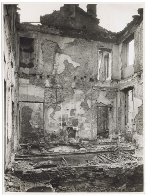 Via Stampatori, Palazzo Balbo Bertone di Sambuy. Effetti prodotti dai bombardamenti dell'incursione aerea del 20-21 novembre 1942. UPA 1794_9B01-24. © Archivio Storico della Città di Torino