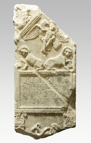 Stele funeraria da corso Palermo, Museo di Antichità © Soprintendenza per i Beni Archeologici del Piemonte e del Museo Antichità Egizie (foto G. Lovera).