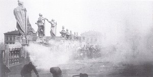 Incursione del 17 agosto 1943, il tetto di Palazzo Madama in fiamme. © Archivio Storico AMMA