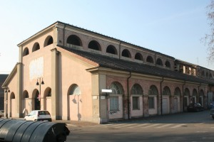 L’edificio orientale della Caserma Paolo Sacchi. Fotografia di Enrico Lusso.