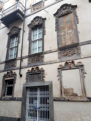 Trompe l'oeil, via San Dalmazzo 7, Palazzo Frichignono