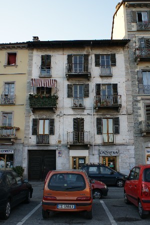 Casa di abitazione piazza Crispi 53