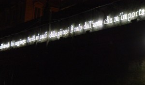 Luci d’Artista Joseph Kosuth “Doppio passaggio (Torino)”