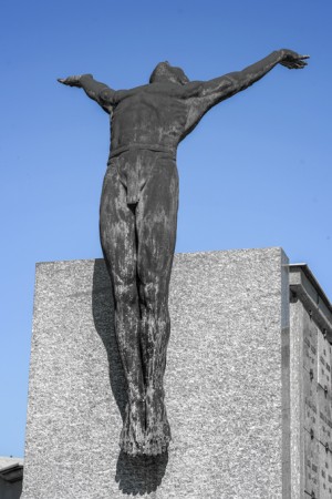 20 AVII Architetto Umberto Cuzzi (1891-1973), scultori Aurelio Quaglino (1910-1998) e Giovanni Masoero, Mausoleo dell’Aeronautica Militare, 1953-1963, particolare. Fotografia di Roberto Cortese, 2018