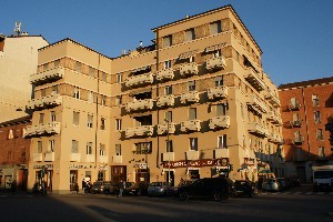 Casa di abitazione piazza Crispi 58-60