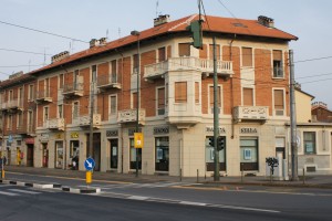 Casa di abitazione via Bologna 242