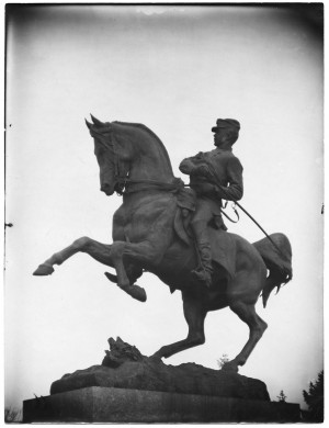 Davide Calandra, Monumento ad Amedeo di Savoia, 1902. Fotografia di Giancarlo Dall'Armi. © Archivio Storico della Città di Torino