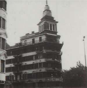Le Torri Rivella di V.E. Ballatore di Rosana, 1929; edificio Ovest. Fotografia tratta da: Beni culturali ambientali nel Comune di Torino, 1984, p. 437.