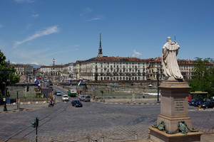 Veduta di piazza Vittorio Veneto e dei Murazzi dalla chiesa della Gran Madre. Fotografia di Mattia Boero, 2010. © MuseoTorino