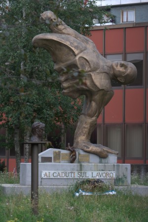 Monumento ai caduti sul lavoro