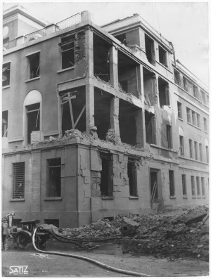 Dipartimento di Prevenzione (ex Ufficio d'Igiene), Via della Consolata 10. Effetti prodotti dai bombardamenti dell'incursione aerea dell'8 dicembre 1942. UPA 2721D_9C05-38. © Archivio Storico della Città di Torino