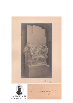 Leonardo Bistolfi, ‘“La Croce”, Monumento funerario Orsini. Staglieno (1905). Fotografia (autografata dallo scultore) di Corrado Ricci (1858 - 1934), stampa di P. Carlevaris, Torino. © MuseoTorino