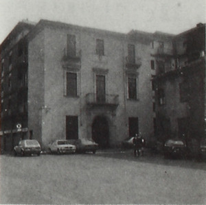 PALAZZO ISNARDI DI CARAGLIO. Fotografia in Politecnico di Torino. Dipartimento Casa Città, Beni culturali ambientali nel Comune di Torino, Vol. 1, Società degli ingegneri e degli architetti in Torino, Torino 1984, p. 285