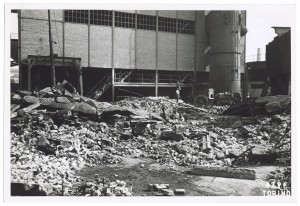 Società Italiana per il Gas – Officina Vanchiglia, Corso Regina Margherita 52. Effetti prodotti dai bombardamenti dell'incursione aerea del 12-13 agosto 1943. UPA 3921_9E03-27. © Archivio Storico della Città di Torino