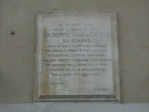 Lapide dedicata a Giuseppe Macherione da Giarre. Fotografia di Elena Francisetti, 2010. © MuseoTorino