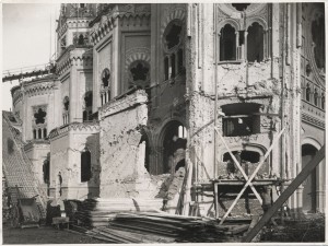 Via Federico Campana 8, Piazza Donatello, Via Oddino Morgari (già Pallamaglio), Chiesa Sacro Cuore di Maria. Effetti prodotti dai bombardamenti dell'incursione aerea del 28-29 Novembre 1942. UPA 2251D_9C01-34. © Archivio Storico della Città di Torino