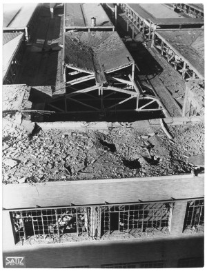 FIAT Autocentro - Stabilimento di Mirafiori. Effetti prodotti dal bombardamento dell'incursione aerea del 20-21 novembre 1942. UPA 2202_9B06-17. © Archivio Storico della Città di Torino