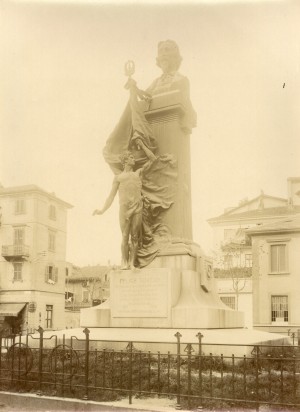 Francesco Sassi, Monumento a Felice Govean, 1906. Fotografia di Mario Gabinio, 8 ottobre 1925. © Fondazione Torino Musei - Archivio fotografico