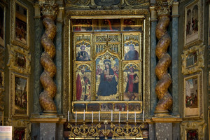 Il Polittico della compagnia dei calzolai all’interno della Cattedrale di San Giovanni Battista (Duomo, 1). Fotografia di Marco Saroldi, 2010. © MuseoTorino.