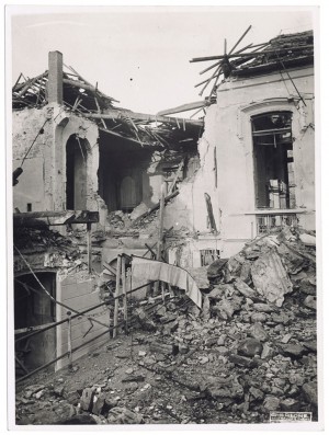 Corso Filippo Turati, Ospedale Mauriziano Umberto 1°. Effetti prodotti dai bombardamenti dell'incursione aerea del 28-29 Novembre 1942. UPA 2222_9C01-06. © Archivio Storico della Città di Torino