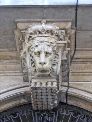 Elemento decorativo della facciata di Palazzo Madama. Fotografia di Alessandro Vivanti, 2011. © MuseoTorino