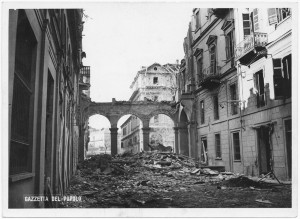 Via Boucheron. Effetti prodotti dai bombardamenti dell'incursione aerea del 20-21 novembre 1942. UPA 1844_9B01-58. © Archivio Storico della Città di Torino