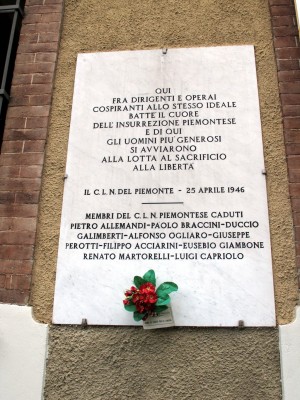 Lapide dedicata ai membri del C.L.N. caduti