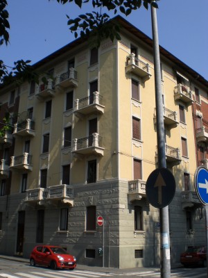 Case impiegati e maestri municipali, vie Giotto, Petitti e Ormea