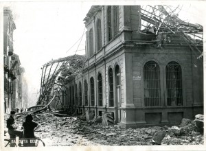 Biblioteca civica Centrale, corso Palestro angolo via della Cittadella, l'edificio dopo il bombardamento, 1943. Biblioteca civica Centrale © Biblioteche civiche torinesi