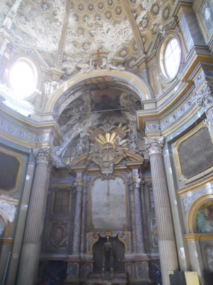Interno della chiesa di Santa Croce, Altare maggiore, fotografia di Francesca Romana Gaja, 2011-2012.