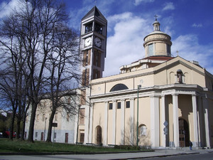 Facciata della parrocchia delle Stimmate di San Francesco su via Livorno. Fotografia di Carlo Pigato, ottobre 2010.