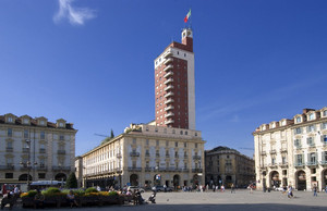 Torre littoria vista da piazza Castello. Fotografia di Bruna Biamino, 2010. © MuseoTorino