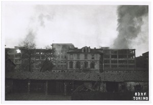 Via Nizza 148, Officine RIV (Soc. An.), Officine di Villar Perosa. Effetti prodotti dall'incursione aerea dell'8 novembre 1943. UPA 4119_9E04-09. © Archivio Storico della Città di Torino/Archivio Storico Vigili del Fuoco