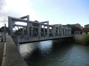 Ponte Carpanini. È stato realizzato nell’anno 2002 ed è l’unico ponte mobile a Torino. Fotografia L&M, 2011.