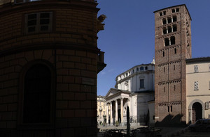 Il campanile di Sant’Andrea presso il Santuario della Consolata. Fotografia di Paolo Gonella, 2010. © MuseoTorino.