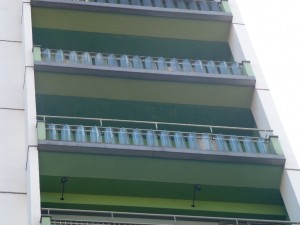 Edificio di Gualtiero Casalegno in piazza Solferino 21; dettaglio di uno dei balconi del fronte principale sulla piazza. Fotografia di Alessandro Martini, 2012. © MuseoTorino