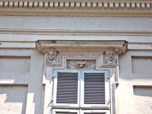 decorazione di una finestra di Palazzo Reale. Fotografia di Alessandro Vivanti, 2011. © MuseoTorino