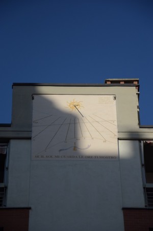 Orologio solare, palazzo in via Isonzo, 123 