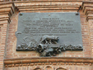 Lapide dedicata al proclama di Camillo Benso di Cavour per Roma capitale del Regno d'Italia. Fotografia di Elena Francisetti, 2010. © MuseoTorino