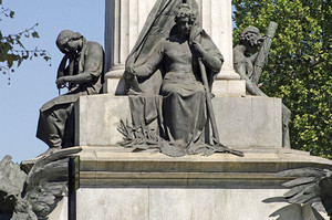 Pietro Costa, Monumento a Vittorio Emanuele II (particolare delle statue rappresentanti la Pace, la Libertà e l’Indipendenza), 1882-1899. Fotografia di Dario Lanzardo, 2010. © MuseoTorino.