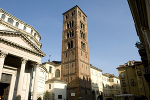 Il campanile di Sant’Andrea presso il Santuario della Consolata (2). Fotografia di Marco Saroldi, 2010. © MuseoTorino.