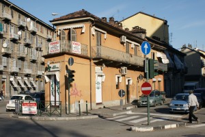 Il fronte dell’edificio sulla via Monte Rosa. Fotografia Giuseppe Beraudo, 2010